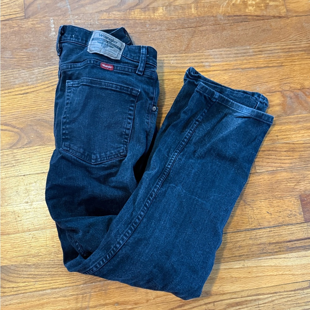 Wrangler Men's Deep Indigo Relaxed Jeans
